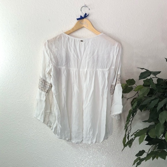 O’Neill White Bell Sleeve Top - Picture 6 of 6